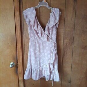 GIGIO Small NWT Pink Floral Faux Wrap Dress Ruffle Hem Tie Waist